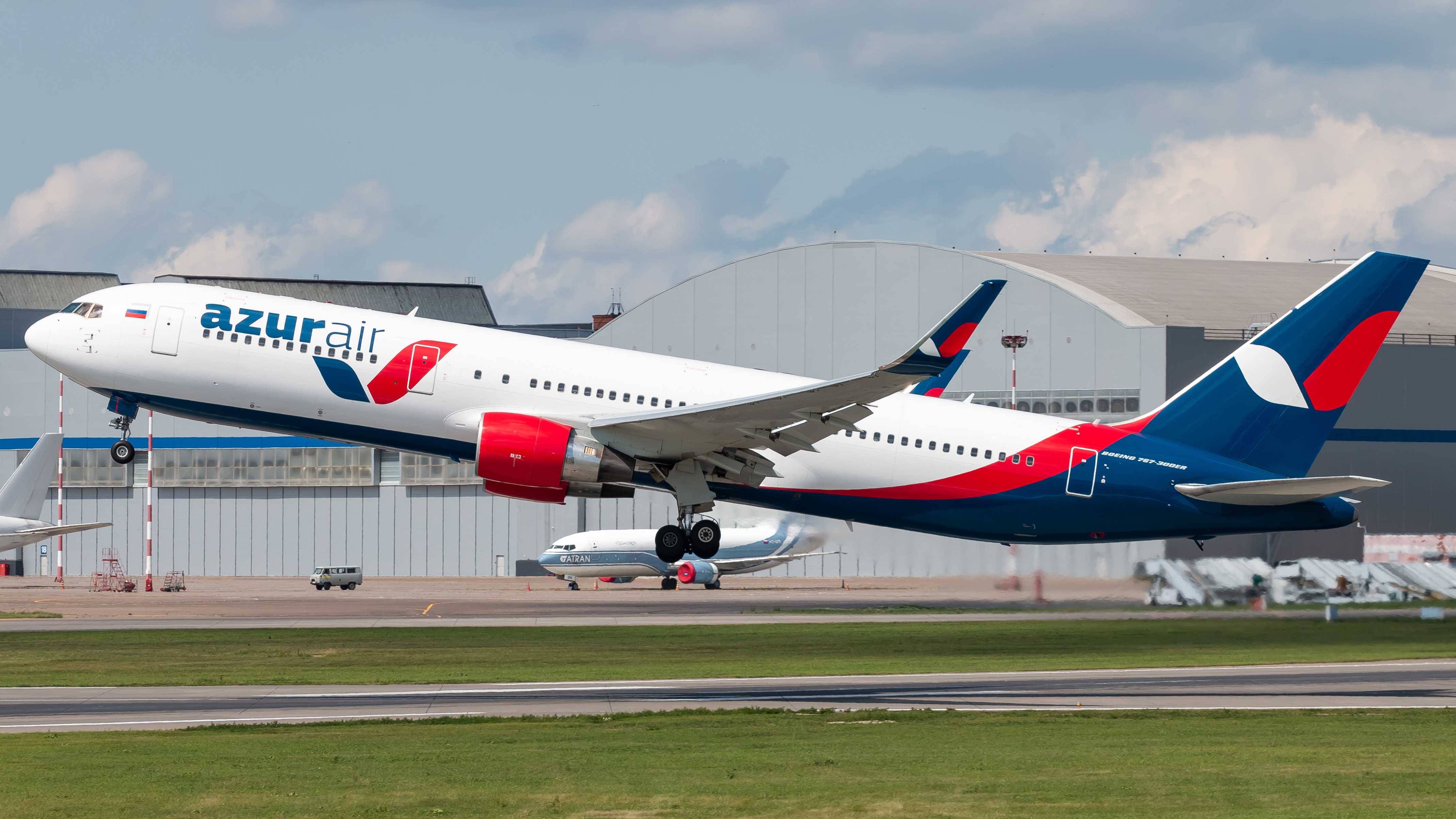AZUR air, Новости, 05 июня 2025,  AZUR air приступил к реализации новых программ