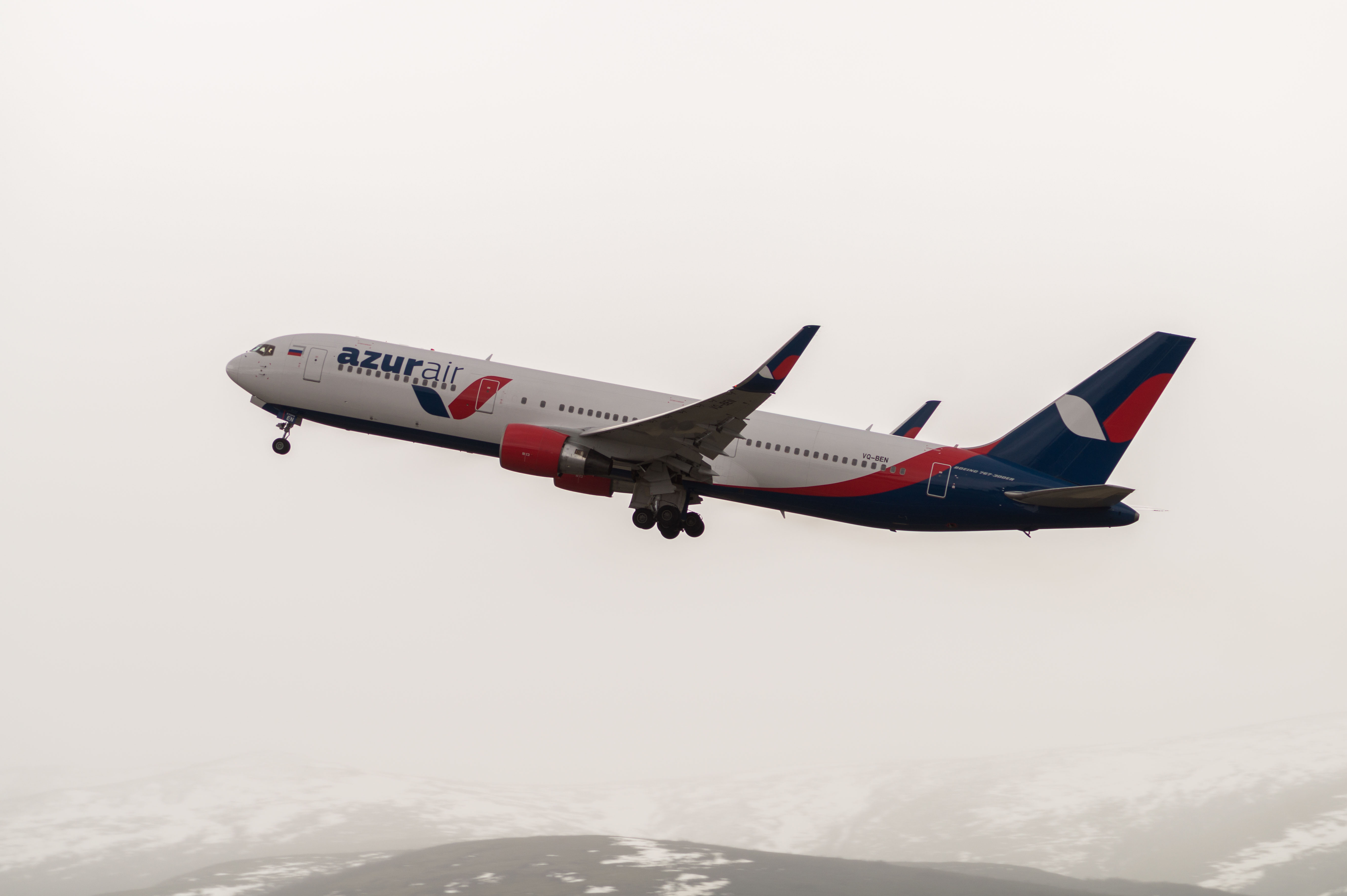 AZUR air, Новости, 30 Декабря 2019, Пассажиры четырех рейсов AZUR air отметят Новый год в небе